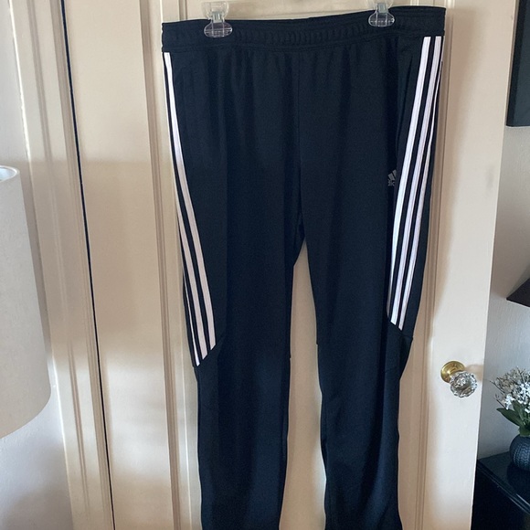 Adidas jacket & Pants set in women’s - Picture 2 of 4